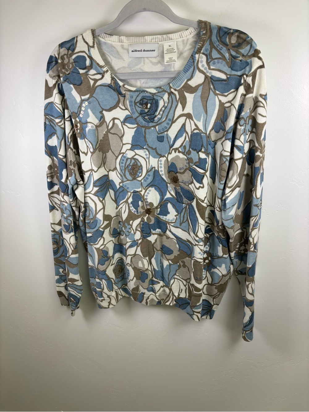 ALFRED DUNNER PULLOVER TOP WOMEN XL
BLUE & WHITE LIGHTWEIGHT SWEATER FEEL
COTTON